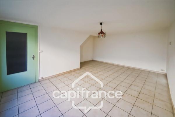 Maison mitoyenne de village, 3 chambres, à Beaufort-Orbagna (39190) – idéal investissement locatif ou premier achat