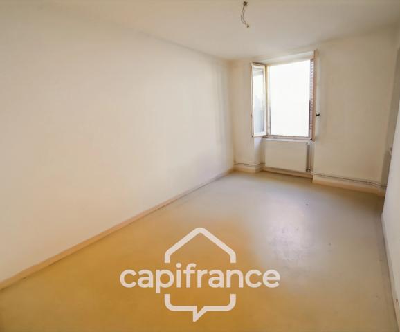 Maison mitoyenne de village, 3 chambres, à Beaufort-Orbagna (39190) – idéal investissement locatif ou premier achat