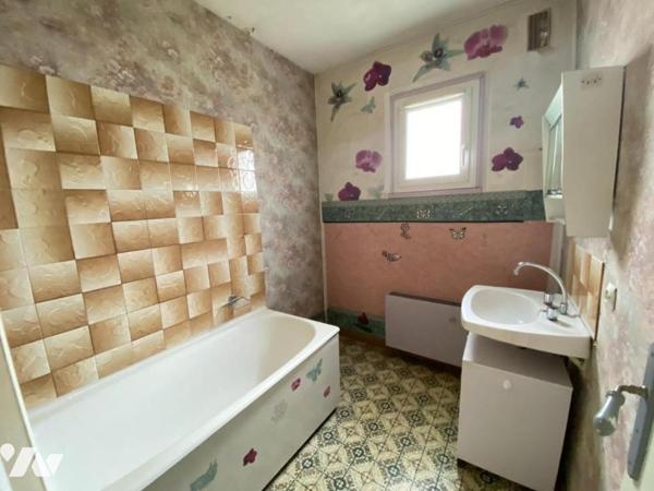 A VENDRE - MAISON 3 CHAMBRES - LAVAL
