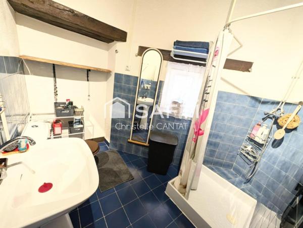 Maison de campagne 90 m², 3 chambres, terrain, dépendances.