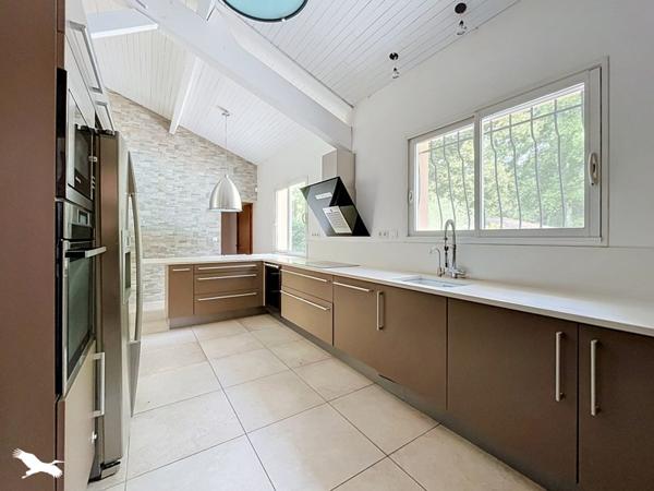 Maison 937 800 € Cestas 8 p 192 m² DPE D