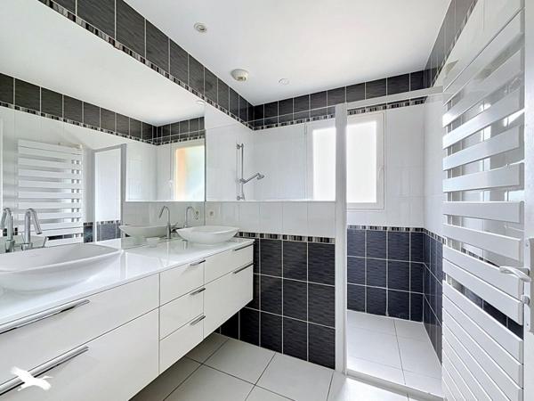 Maison 937 800 € Cestas 8 p 192 m² DPE D