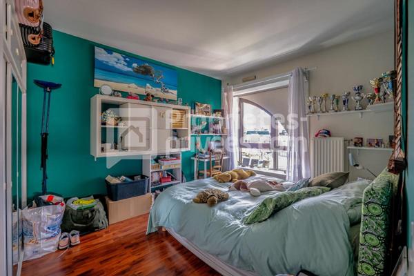 Suresnes appartement 6 pièce(s) 263.92 m2
