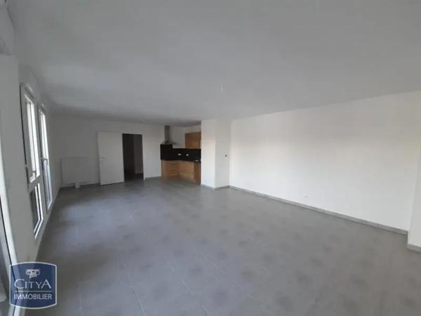 Appartement à louer 3 pièces 84.29m² Tours (37100)