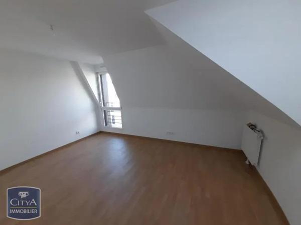 Appartement à louer 3 pièces 84.29m² Tours (37100)