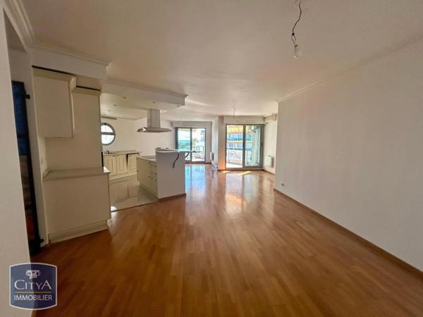 Appartement à louer 2 pièces 71.56m² Cagnes-sur-Mer (06800)