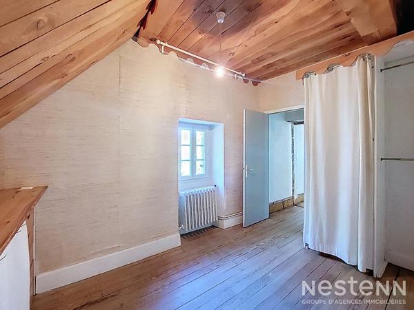 A Vendre Maison en pierre rénovée de 180 m² avec garage et jardin au centre de Valence-sur-Baïse