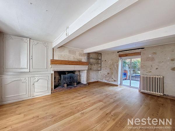 A Vendre Maison en pierre rénovée de 180 m² avec garage et jardin au centre de Valence-sur-Baïse