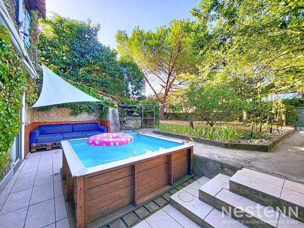 A Vendre Maison en pierre rénovée de 180 m² avec garage et jardin au centre de Valence-sur-Baïse