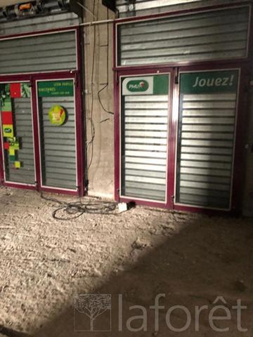 Location local commercial Nanterre - 90 m² - 3 500 € par mois