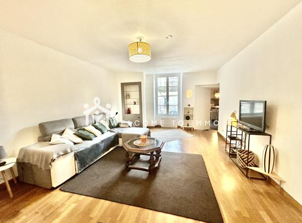 Bel appartement T3 de 81m² dans le centre historique de la Rochelle La Rochelle (17000)