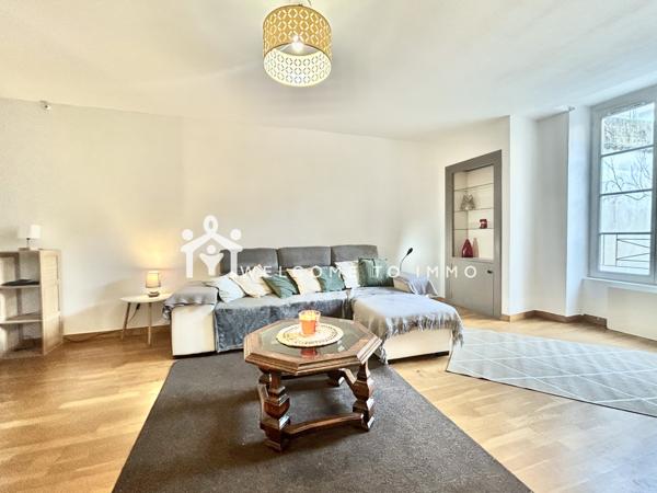 Bel appartement T3 de 81m² dans le centre historique de la Rochelle La Rochelle (17000)