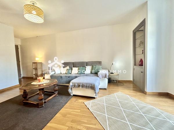 Bel appartement T3 de 81m² dans le centre historique de la Rochelle La Rochelle (17000)