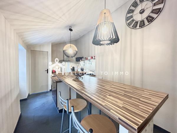 Bel appartement T3 de 81m² dans le centre historique de la Rochelle La Rochelle (17000)