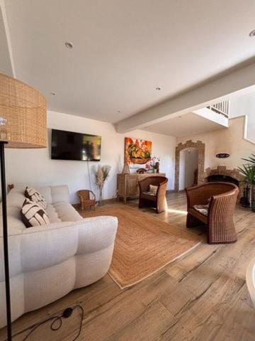 SARTÈNE – AUTHENTIQUE VILLA ESPRIT BERGERIE SUR UN BEAU TERRAIN DE 2360M2 - CALME ABSOLU