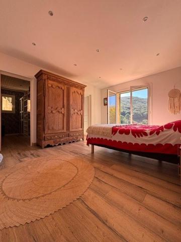 SARTÈNE – AUTHENTIQUE VILLA ESPRIT BERGERIE SUR UN BEAU TERRAIN DE 2360M2 - CALME ABSOLU