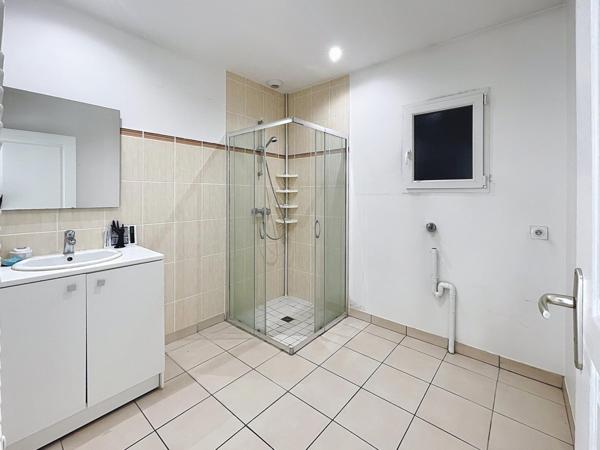 Pavillon de plain-pied au calme