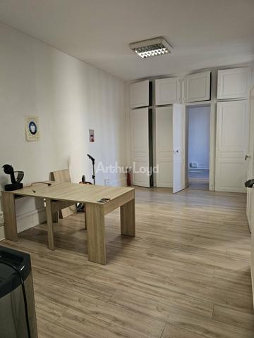 BUREAUX à LOUER de 144 m²