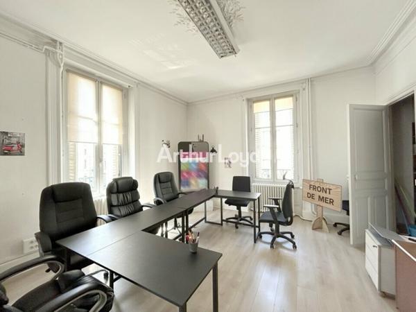 BUREAUX à LOUER de 144 m²