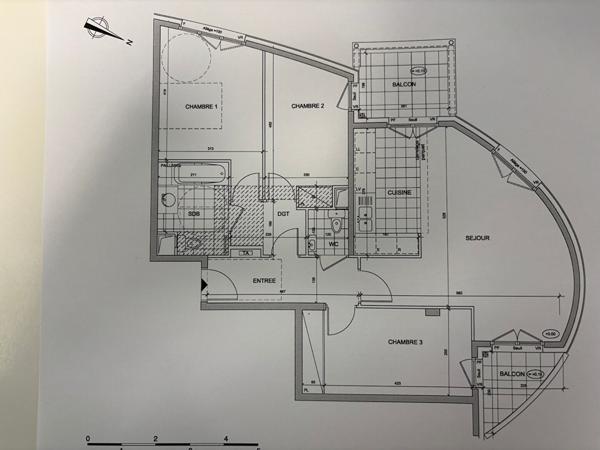 ISSY LES MOULINEAUX - A vendre Appartement 4 pièces en étage élevé avec vue dégagée et balcons