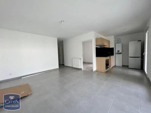 Appartement à louer 2 pièces 46.17m² Décines-Charpieu (69150)