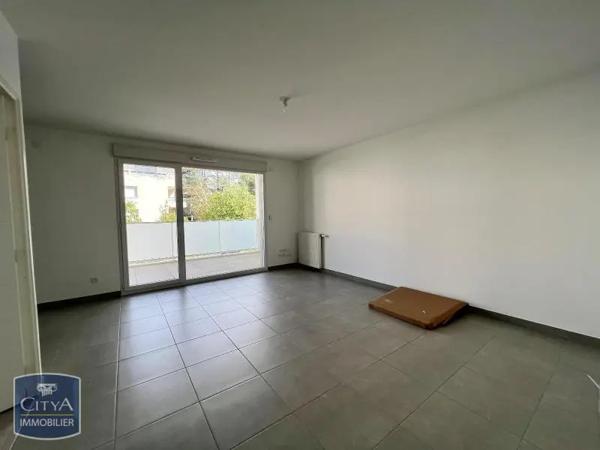 Appartement à louer 2 pièces 46.17m² Décines-Charpieu (69150)