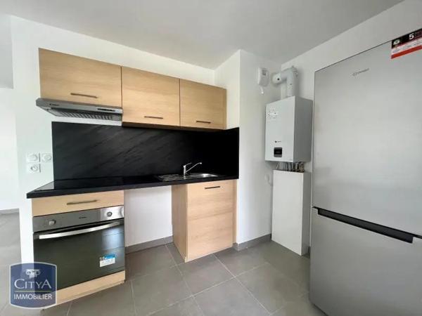 Appartement à louer 2 pièces 46.17m² Décines-Charpieu (69150)