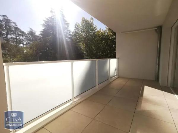 Appartement à louer 2 pièces 46.17m² Décines-Charpieu (69150)