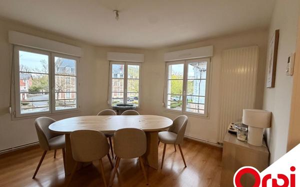 Immeuble à vendre    5 pièces •  La Fère