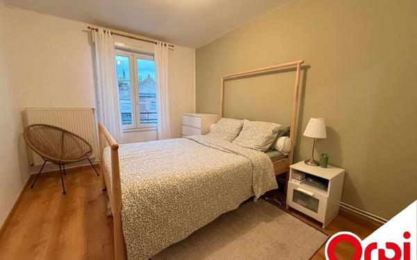 Immeuble à vendre    5 pièces •  La Fère