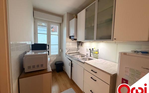 Immeuble à vendre    5 pièces •  La Fère