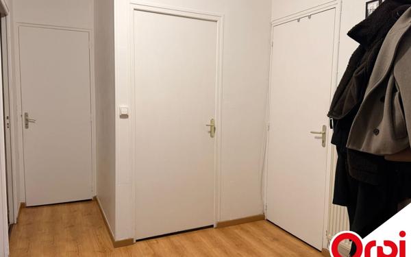 Immeuble à vendre    5 pièces •  La Fère