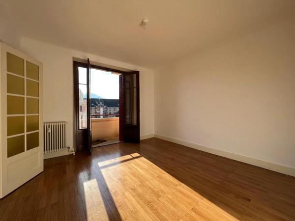 Appartement à louer à Chambéry (73000)