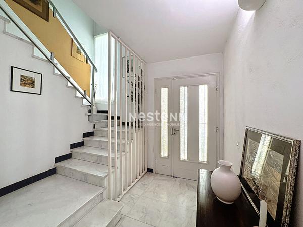 Maison d'architecte à Perpignan 10 pièces 245.34 m2, garage secteur La Lunette.