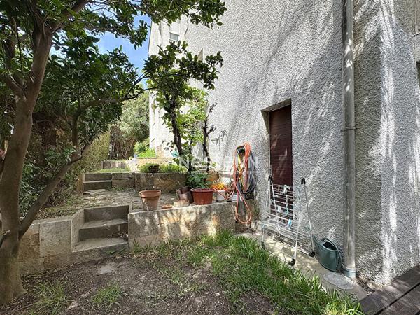 Maison d'architecte à Perpignan 10 pièces 245.34 m2, garage secteur La Lunette.