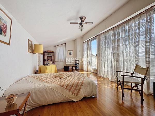 Maison d'architecte à Perpignan 10 pièces 245.34 m2, garage secteur La Lunette.