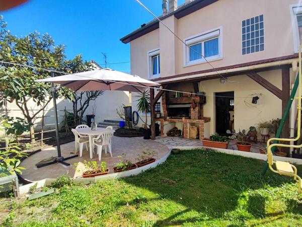 GRANDE MAISON FAMILIALE - ROMAINVILLE CENTRE CARNOT