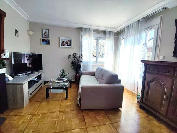 GRANDE MAISON FAMILIALE - ROMAINVILLE CENTRE CARNOT