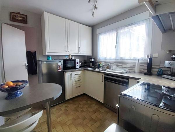 GRANDE MAISON FAMILIALE - ROMAINVILLE CENTRE CARNOT