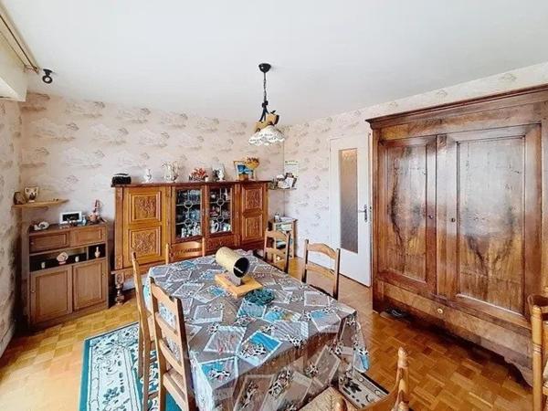 Appartement avec Garage fermé et Cave - PROCHE DE TOUTES COMMODITES