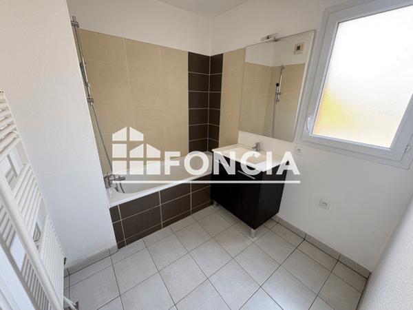 Location Appartement 3 pièces 64.62 m² - 9 PETIT CHEMIN DE CAMPARIAN Cenon 33150