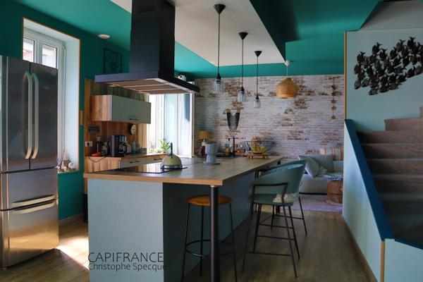 A vendre, Maison rénovée avec gout, terrain et garage CELLES SUR DUROLLE (63)