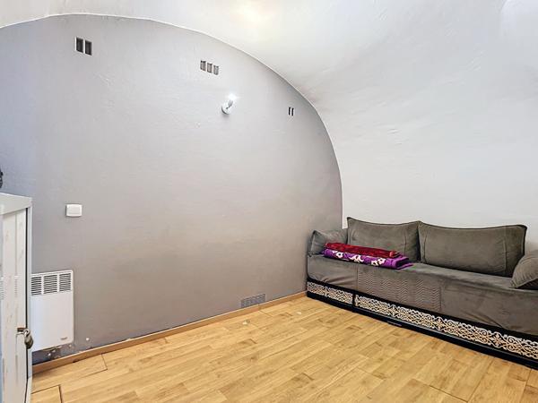 À vendre Appartement 2 pièces ( à coté de la Place de lanche) Secteur prisé du panier à Marseille