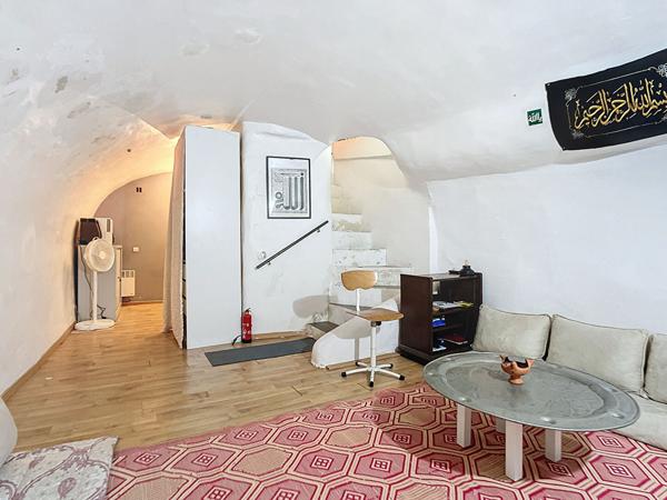 À vendre Appartement 2 pièces ( à coté de la Place de lanche) Secteur prisé du panier à Marseille