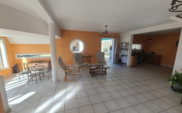 Maison à vendre    6 pièces •  Château-Thierry