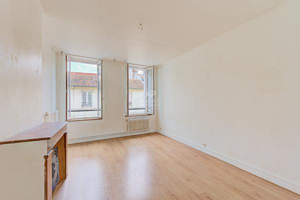 Appartement Saint Germain En Laye 2 pièces 33.37 m2 240 000 € **  - Référence  18574