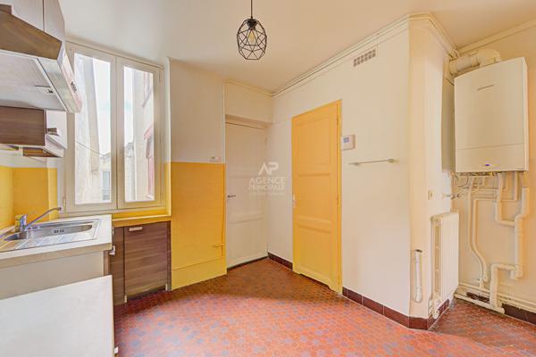 Appartement Saint Germain En Laye 2 pièces 33.37 m2 240 000 € **  - Référence  18574