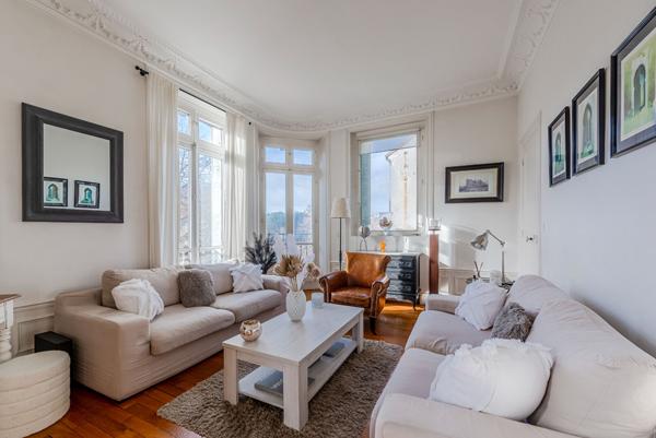 Coup de coeur - Appartement dans le centre ville de Meaux - proche Cathédrale et Gare - 2 chambres - jardin privatif.