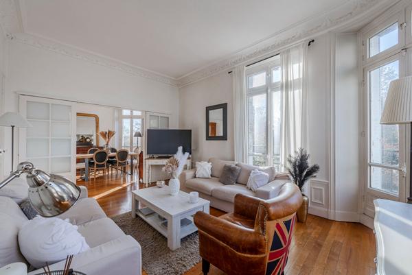 Coup de coeur - Appartement dans le centre ville de Meaux - proche Cathédrale et Gare - 2 chambres - jardin privatif.