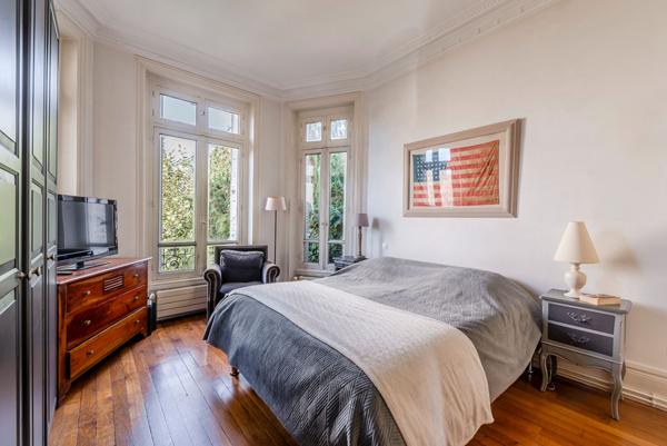 Coup de coeur - Appartement dans le centre ville de Meaux - proche Cathédrale et Gare - 2 chambres - jardin privatif.